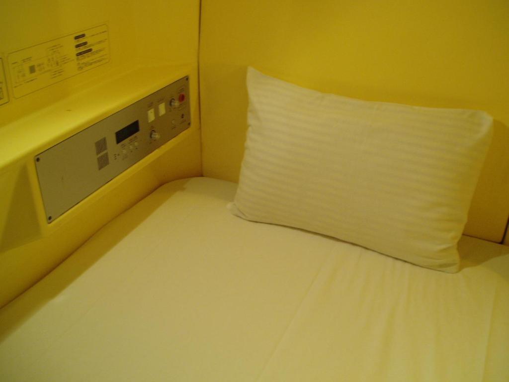 Hotel cápsula Capsule Hotel&sauna Ikebukuro Plaza Tokio