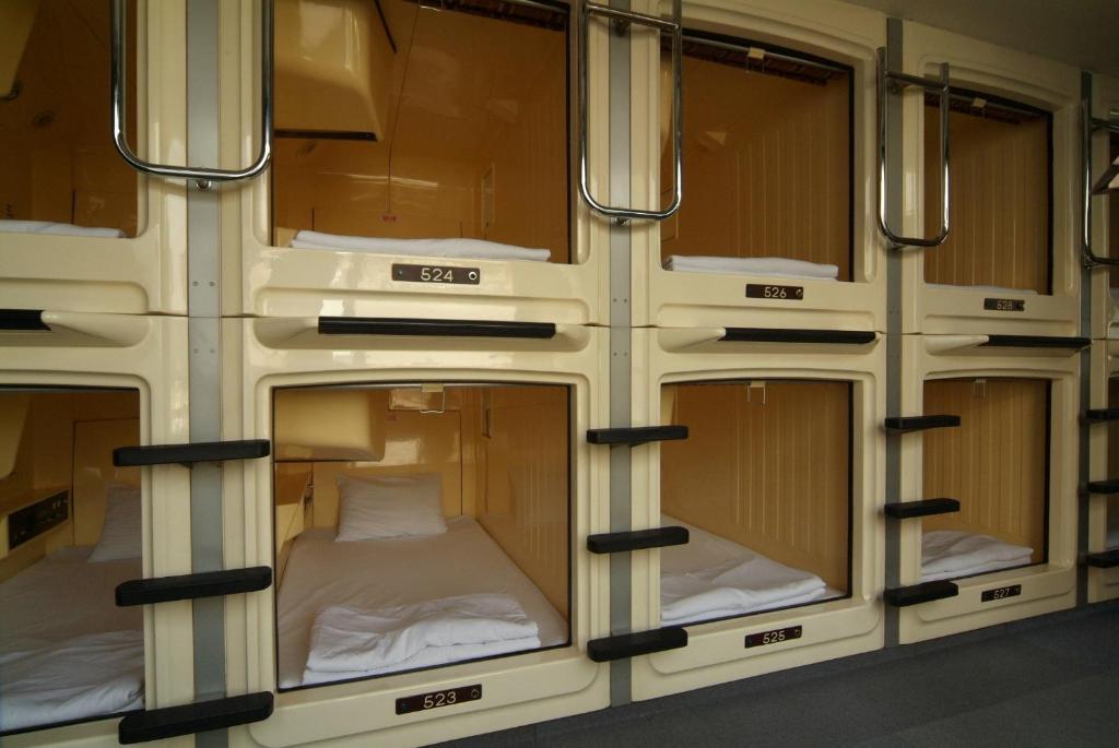 Hotel cápsula Capsule Hotel&sauna Ikebukuro Plaza *