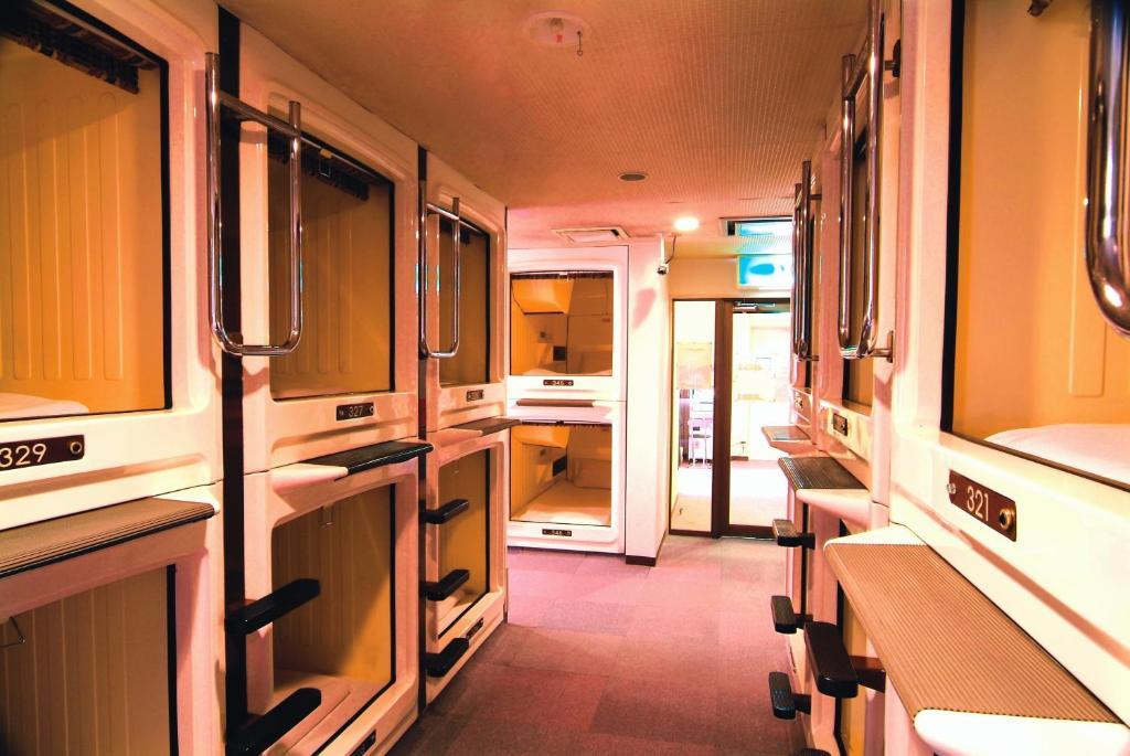 Capsule Hotel&sauna Ikebukuro Plaza Hotel cápsula